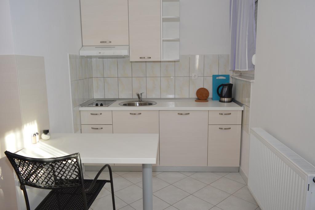 Permarinus Apartments Ποντστράνα Δωμάτιο φωτογραφία