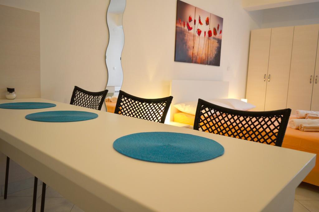 Permarinus Apartments Ποντστράνα Δωμάτιο φωτογραφία